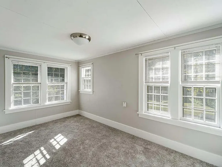 2217 Donald St — Photo 16