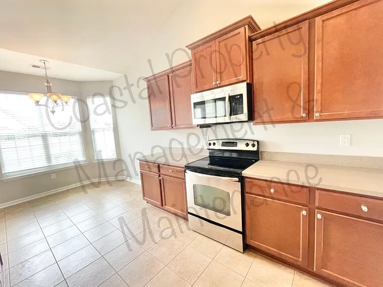 135 Carolina Oaks Dr — Photo 7