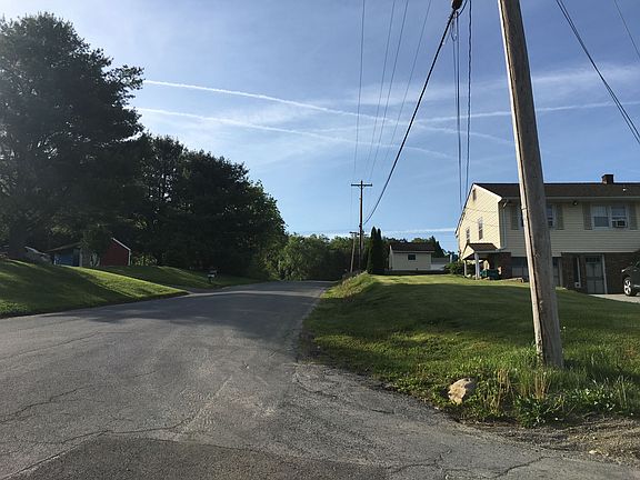 5th image of 11 Peary Dr