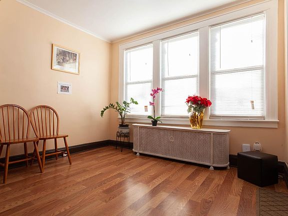 4th image of 90-35 138th St Room A