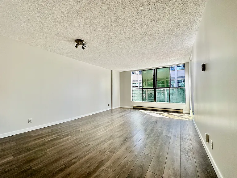 850 Burrard St — Photo 8