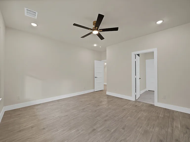 2925 River Ridge Ct — Photo 17