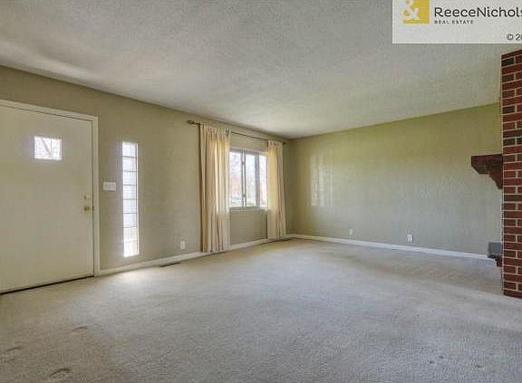 3rd image of 8406 Santa Fe Ln