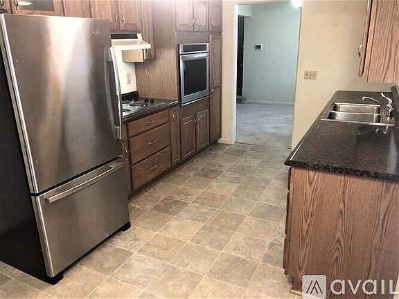 5th image of 3023 W Lake Ave