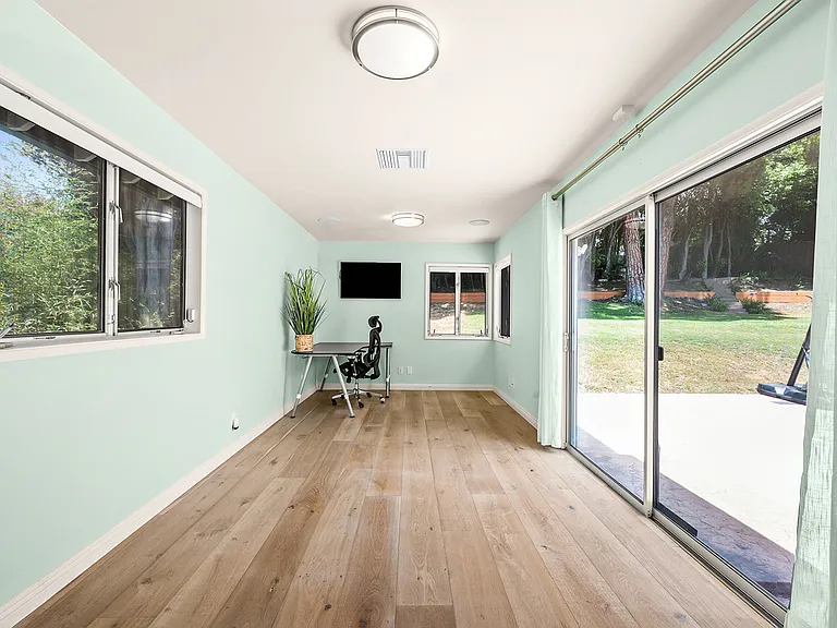 11365 Thurston Pl — Photo 15