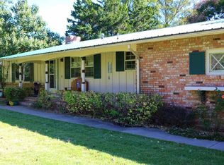 1404 Hillcrest Rd, Newton, KS 67114