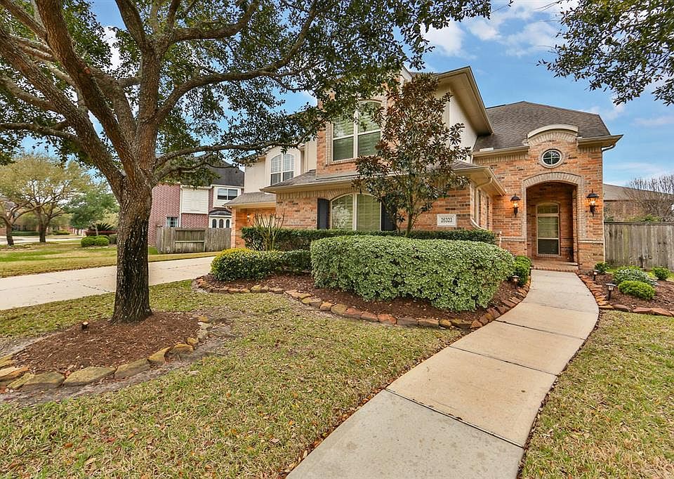 1st image of 26323 Crescent Cove Ln