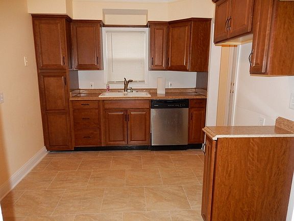 2nd image of 4317 Mankato Ave