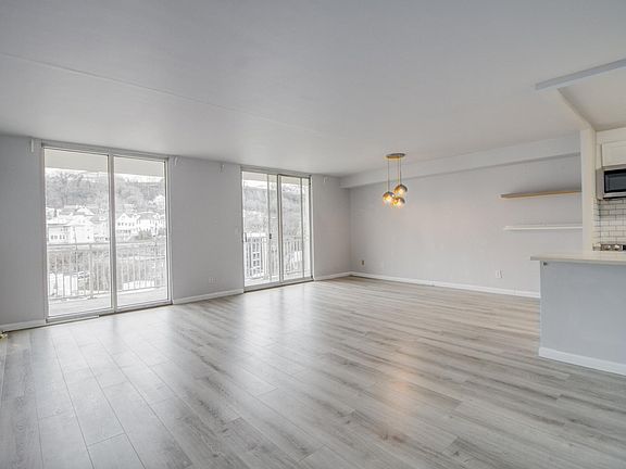 3rd image of 1055 River Rd APT 803