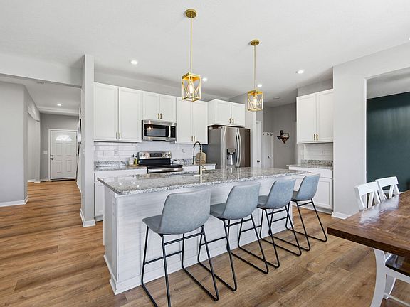 3rd image of 12083 Ambruzzi Dr