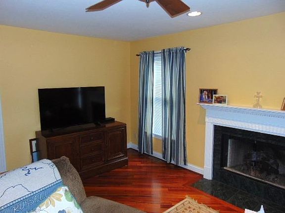5th image of 1233 Parkview Way
