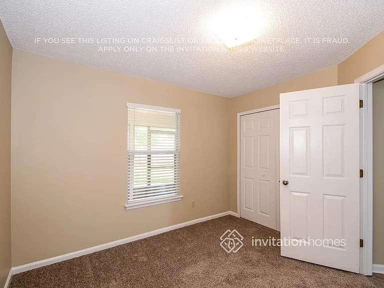 1737 Chalet St — Photo 11