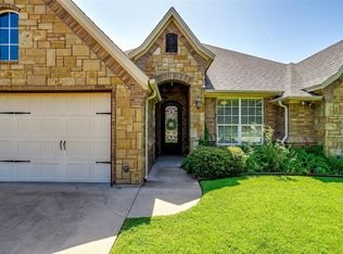 3415 Abes Landing Dr, Granbury, TX 76049