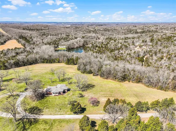 139 Twin Bluffs Ln, Robertsville, MO 63072