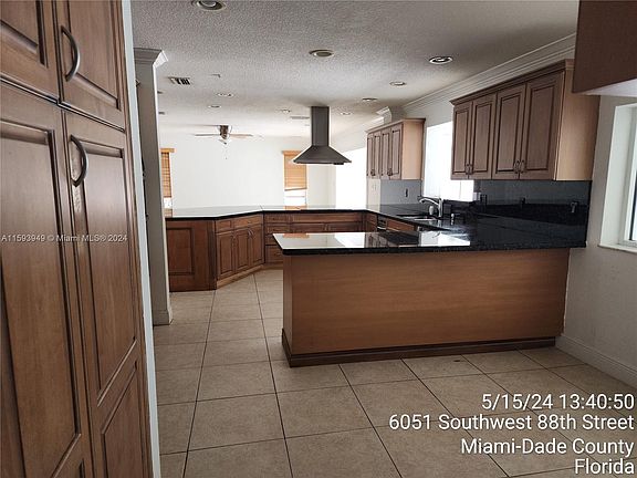 3rd image of 6051 SW 88th St