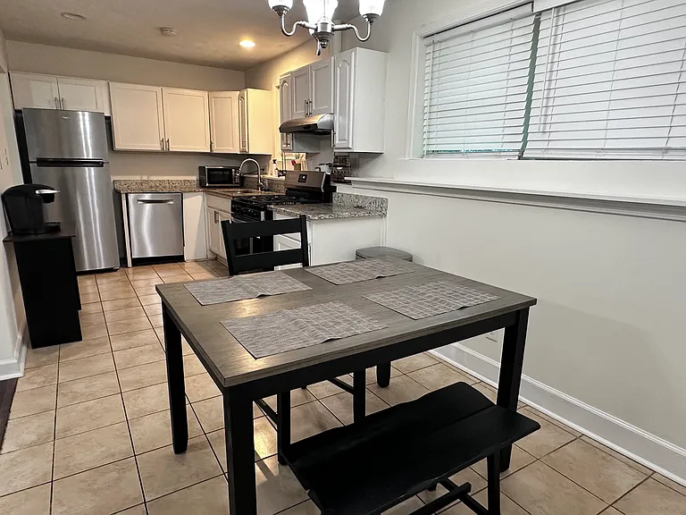 294 Lincoln St SW — Photo 5