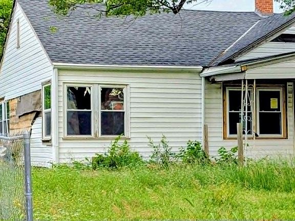 2nd image of 1737 N Lorraine Ave