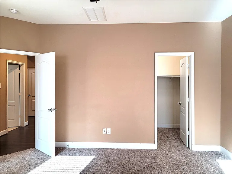 24015 Buffalo Cove Ln — Photo 12