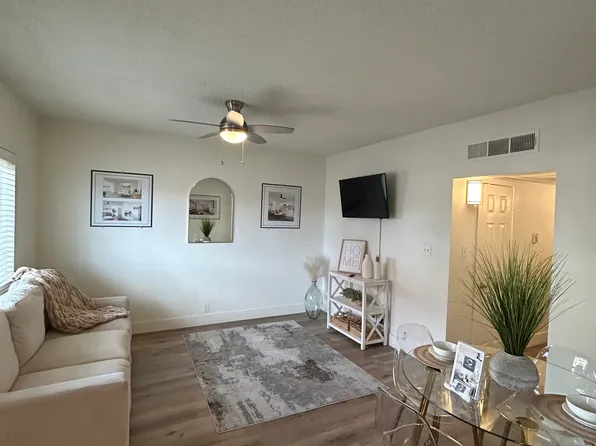 Courtyard525, 525 E Saint Louis Ave #0c6ad5c50, Las Vegas, NV 89104