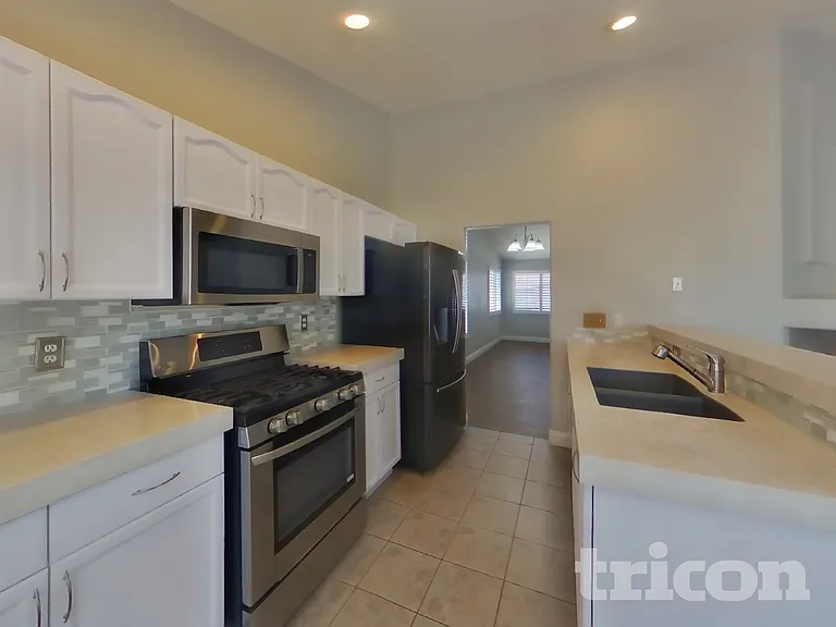 7528 Pinto Bluff St — Photo 6
