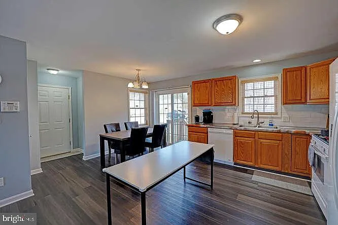 110 Fox Dale Rd — Photo 19