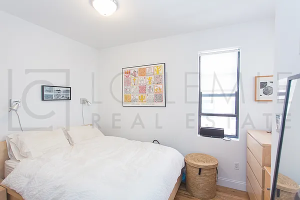 Rented by LC Lemle Real Estate Group | media 14