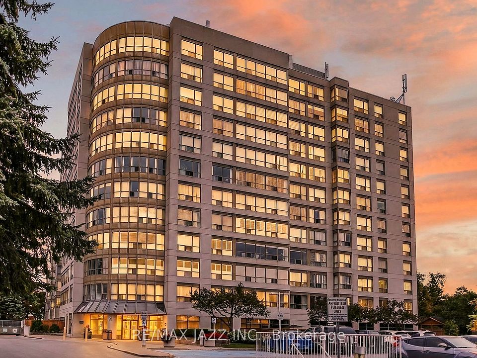 1st image of 712 Rossland Rd E #217