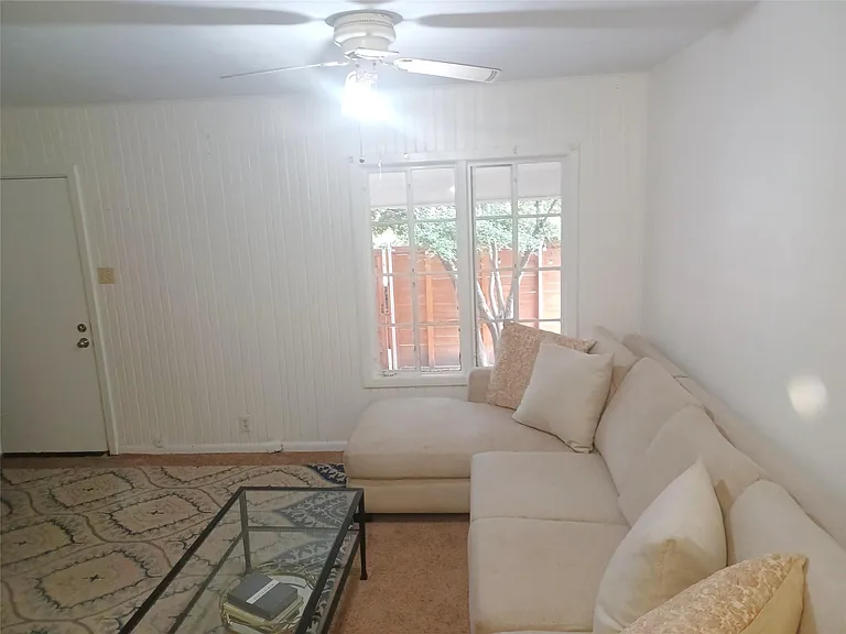 2808 Windsor Rd #B — Photo 4