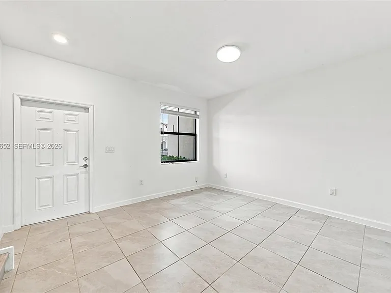 10018 SW 228th Ter — Photo 5