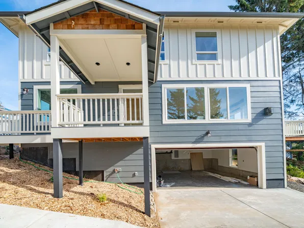 778 SW 28th Ct, Lincoln City, OR 97367