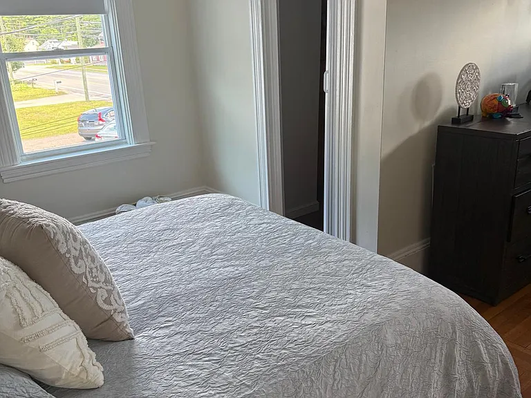 396 Daniel Webster Hwy — Photo 10