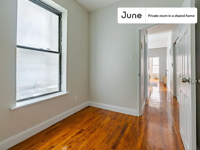 611 E 11th St #B — Photo 3