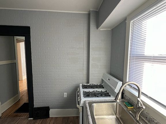 5th image of 518 La Fayette Ave
