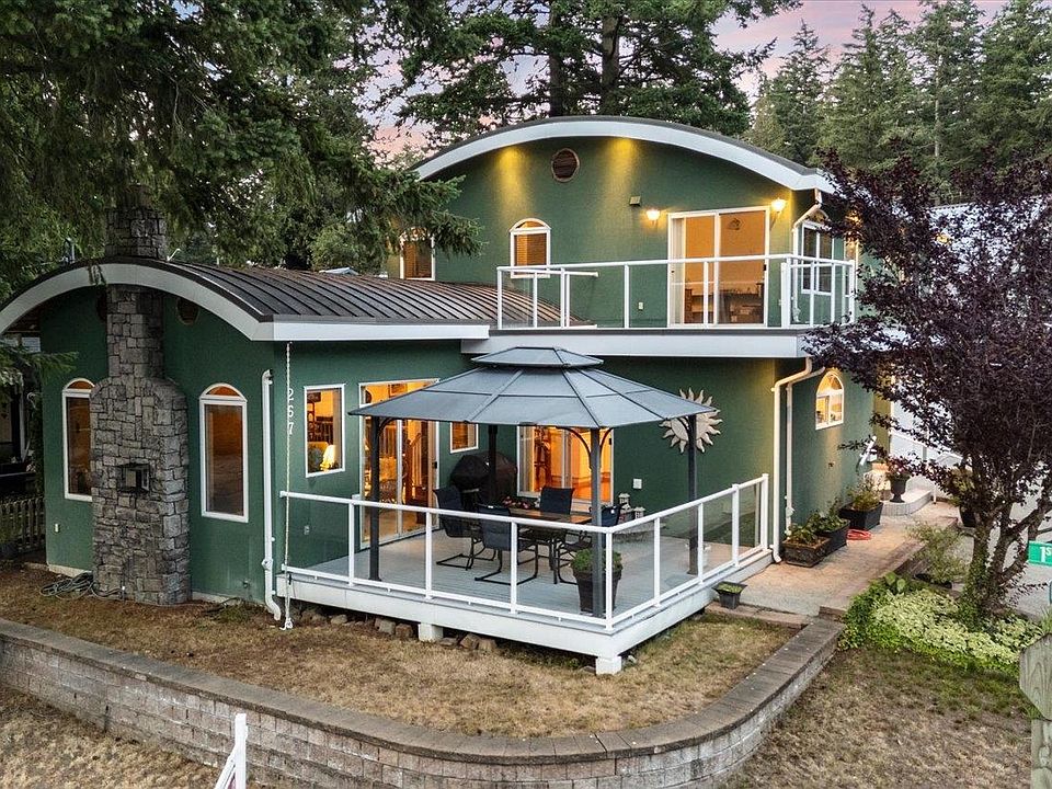 1st image of 267 1st Ave