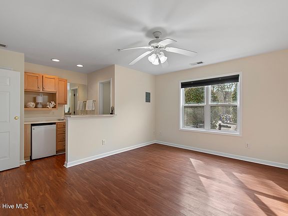 5th image of 3350 Club Villas Drive SE # 1802