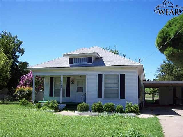 1st image of 1010 Wesley Dr
