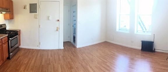 3rd image of 3011 32nd St