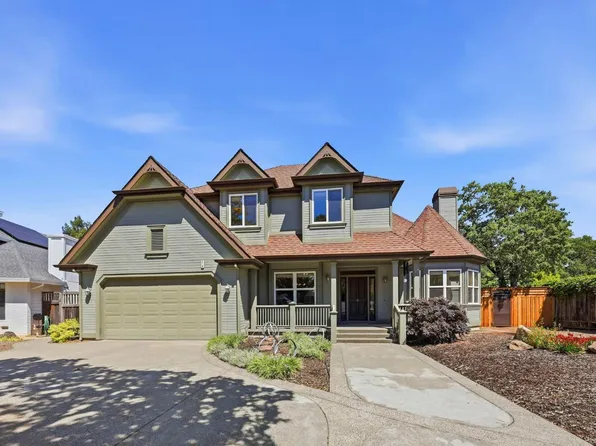 218 Grove Street, Windsor, CA 95492