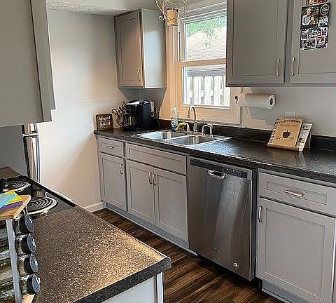 4th image of 1865 Stanhope Dr APT 3