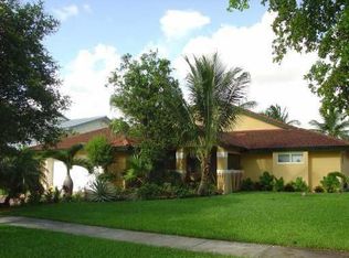 14529 Glencairn Rd, Miami Lakes, FL 33016