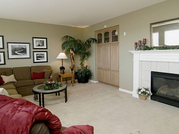 Buil-in media cabinet, gas fireplace, great views!