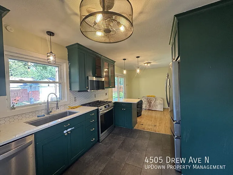 4505 Drew Ave N — Photo 5