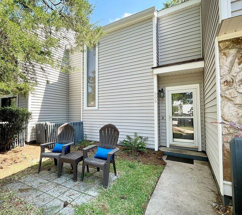 1st image of 205 Mariners Row
