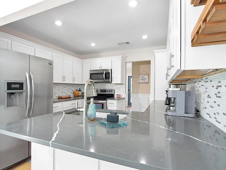 19 Pinehill Trl E — Photo 13