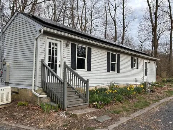 4210 S 5th St, Emmaus, PA 18049