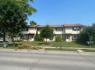 6910 N 43rd St #6916, Milwaukee, WI 53209