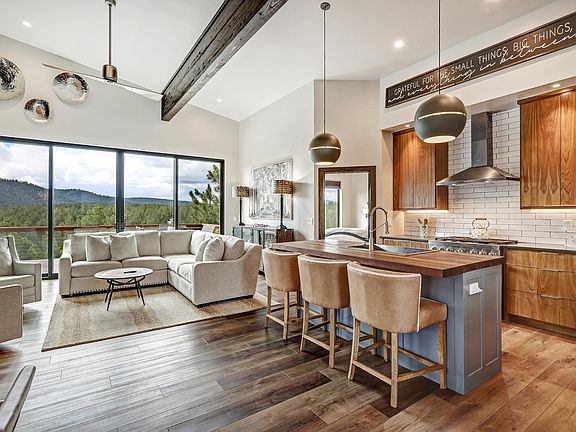 4th image of 21 Torrey Pines Lane