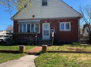 180 N 7th St, Lindenhurst, NY 11757