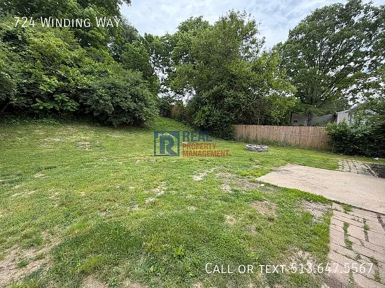 724 Winding Way — Photo 18