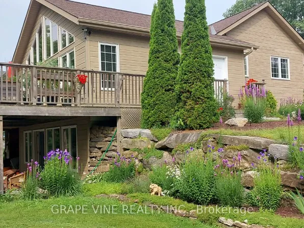 20 Bay St, Rideau Lakes, ON K0G 1P0